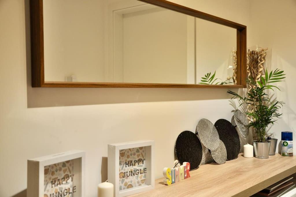 New In - Free Parking Apartment
