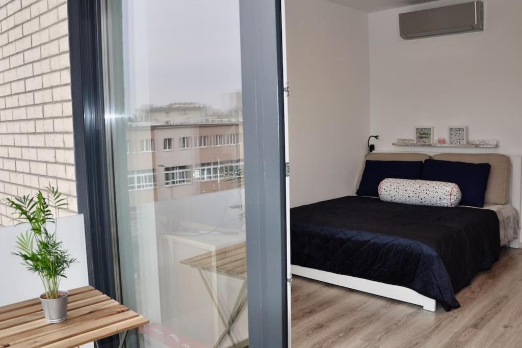 New In - Free Parking Apartment