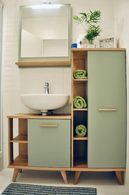 New In - Free Parking Apartment Budapest